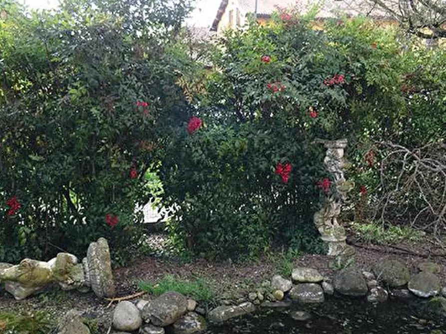 Immagine 18 di Quadrilocale in vendita  in Via San Rocco a Zeccone