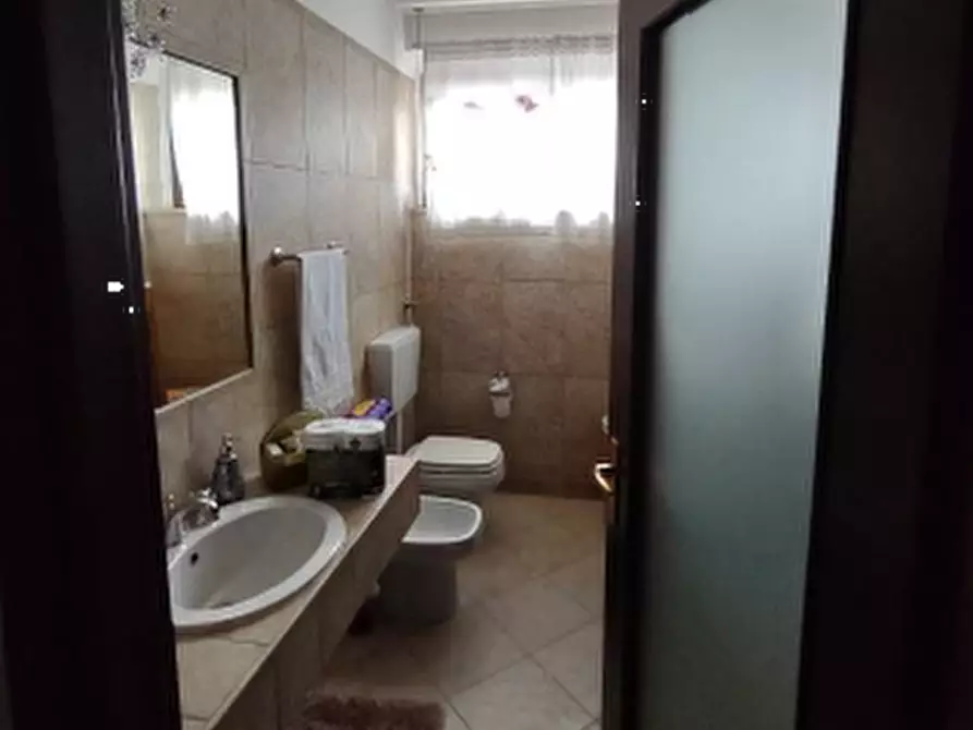 Immagine 11 di Appartamento in vendita  in Via Montinaro n.24 a Gubbio