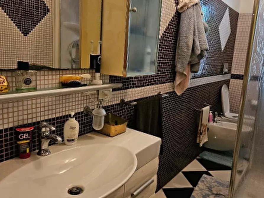 Immagine 11 di Appartamento in vendita  in Via DE NICOLA  1b a Termoli