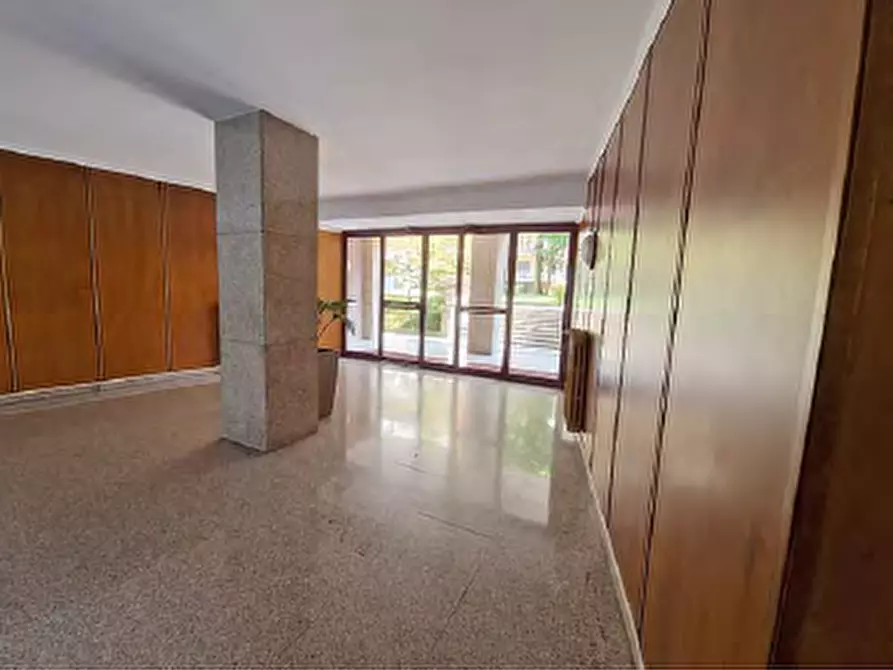 Immagine 4 di Appartamento in vendita  in Viale Faenza a Milano