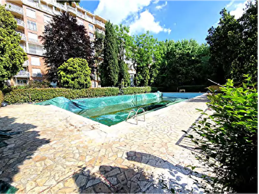 Immagine 6 di Appartamento in vendita  in Viale Faenza a Milano