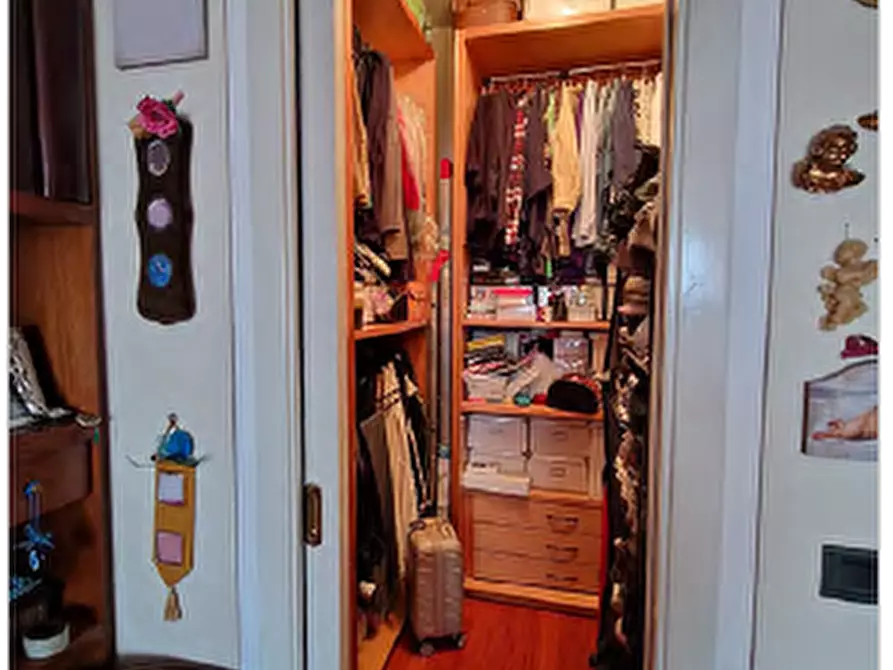 Immagine 14 di Appartamento in vendita  in Viale Faenza a Milano