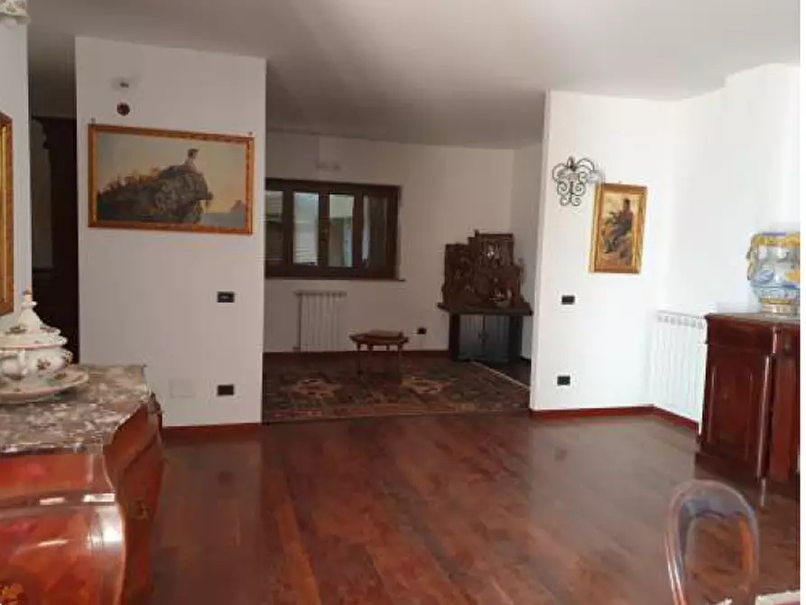 Immagine 4 di Villa in vendita  in Via Sant'Anna a Guardia Sanframondi
