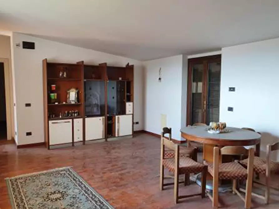 Immagine 5 di Villa in vendita  in Via Sant'Anna a Guardia Sanframondi