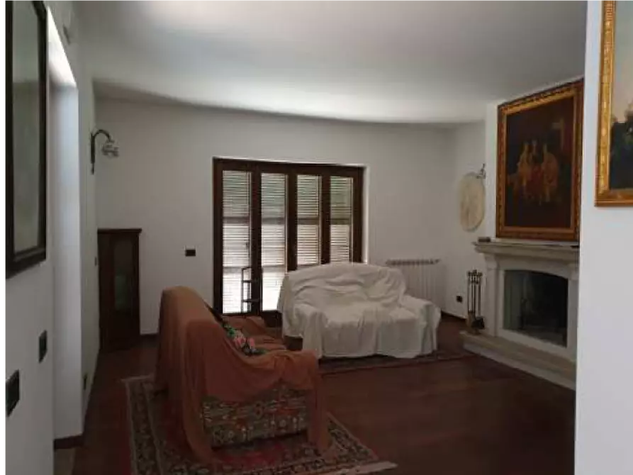 Immagine 6 di Villa in vendita  in Via Sant'Anna a Guardia Sanframondi