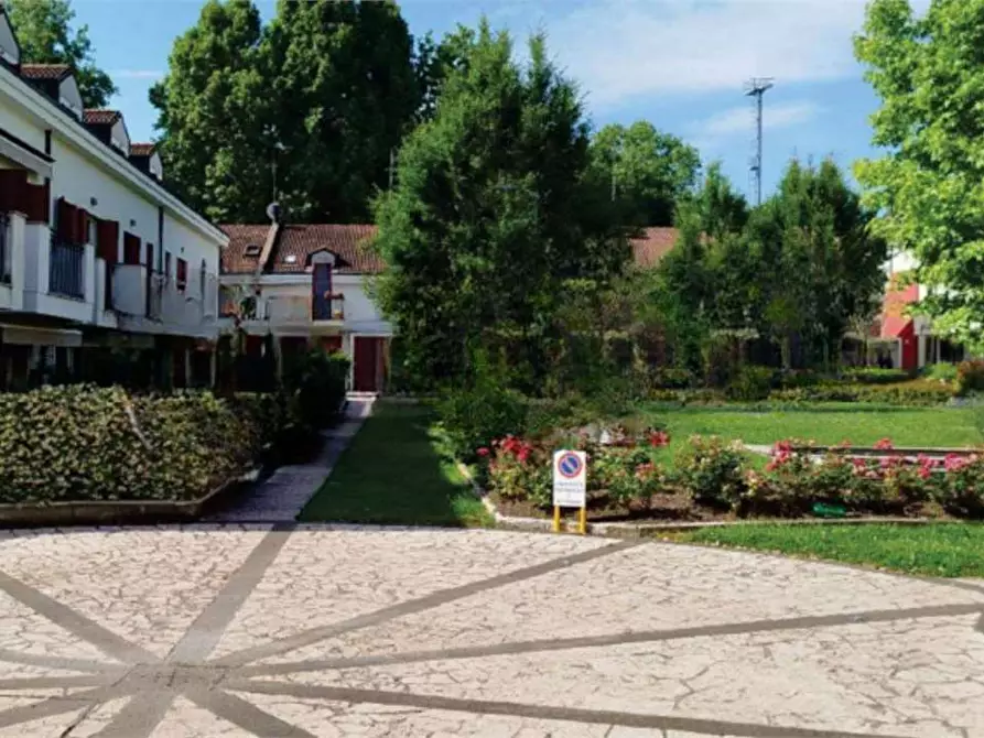 Immagine 4 di Appartamento in vendita  in Via Jacopo Crescini 76 a Padova