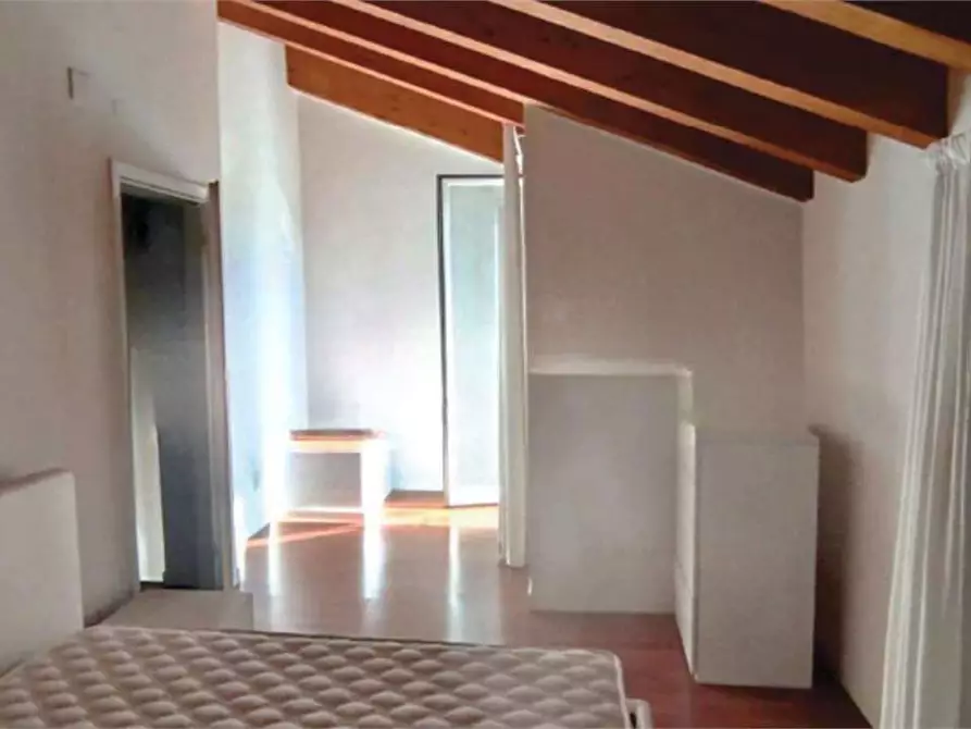 Immagine 12 di Appartamento in vendita  in Via Jacopo Crescini 76 a Padova