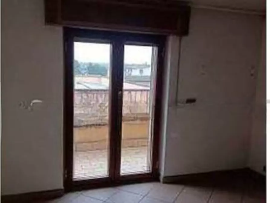 Immagine 12 di Appartamento in vendita  in Via Casatenovo 32 a Roma