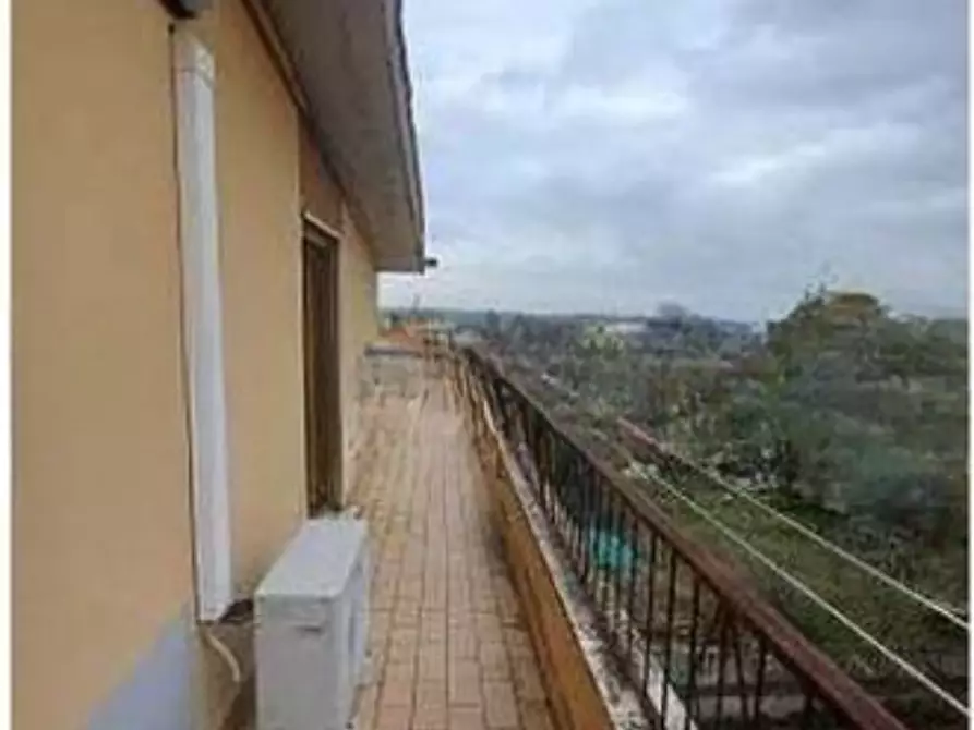 Immagine 16 di Appartamento in vendita  in Via Casatenovo 32 a Roma