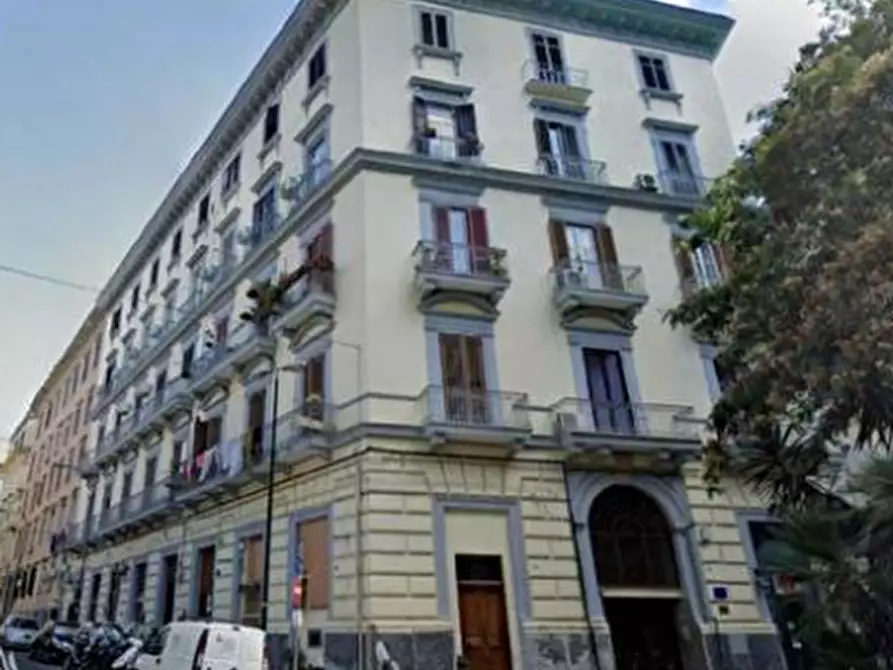 Immagine 4 di Appartamento in vendita  in Piazzetta durante 2 a Napoli