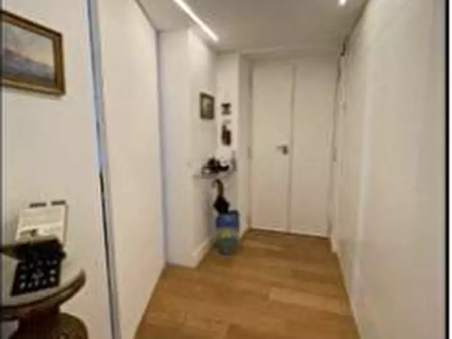 Immagine 5 di Appartamento in vendita  in Piazzetta durante 2 a Napoli