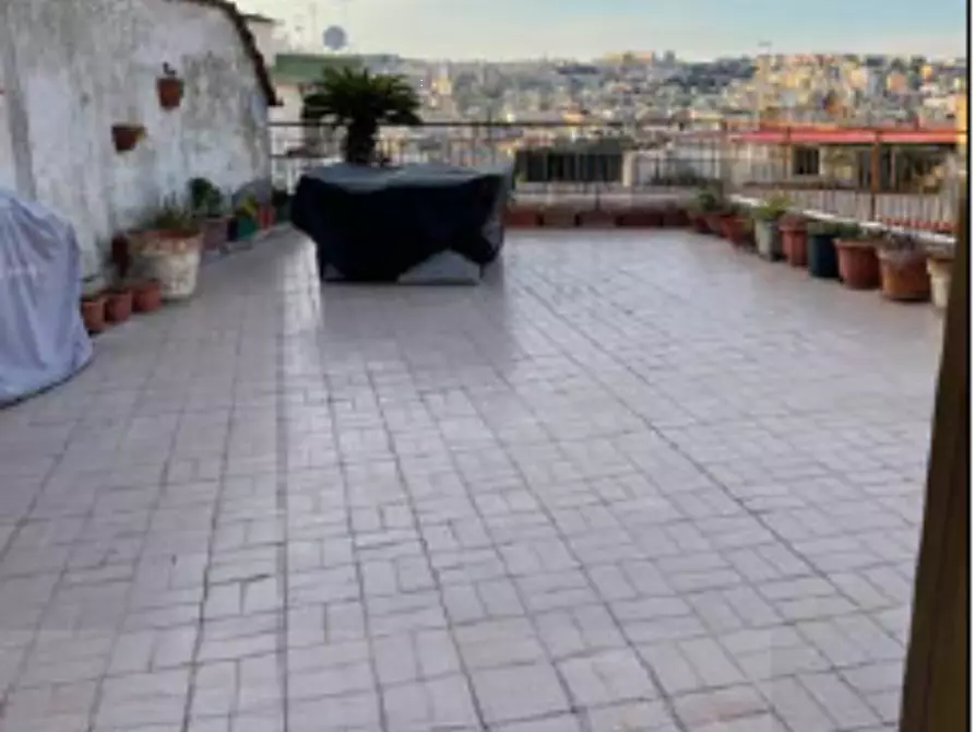 Immagine 15 di Appartamento in vendita  in Piazzetta durante 2 a Napoli