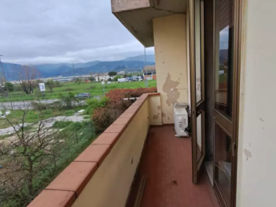Immagine 11 di Appartamento in vendita  a Montemurlo