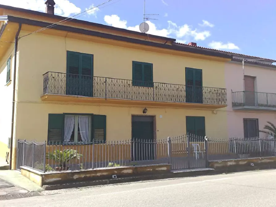 Immagine 2 di Appartamento in vendita  a Solopaca
