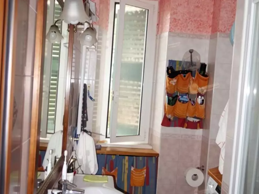 Immagine 4 di Appartamento in vendita  a Roma