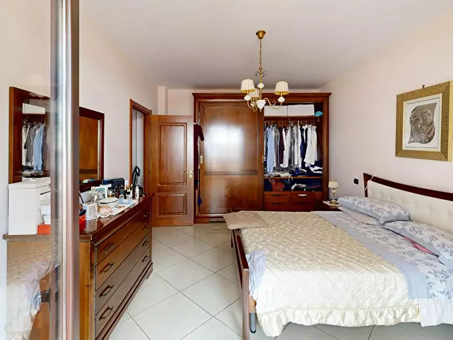 Immagine 11 di Appartamento in vendita  in via Gennaro Santorelli a Carbonara Di Nola