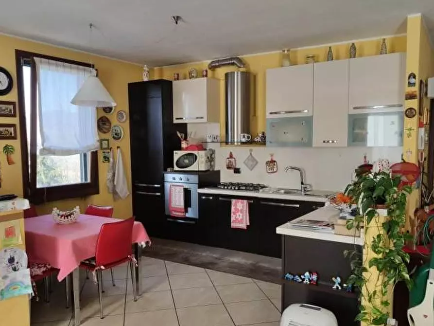 Immagine 10 di Appartamento in vendita  in Via Andrea Appiani 27 a Merone