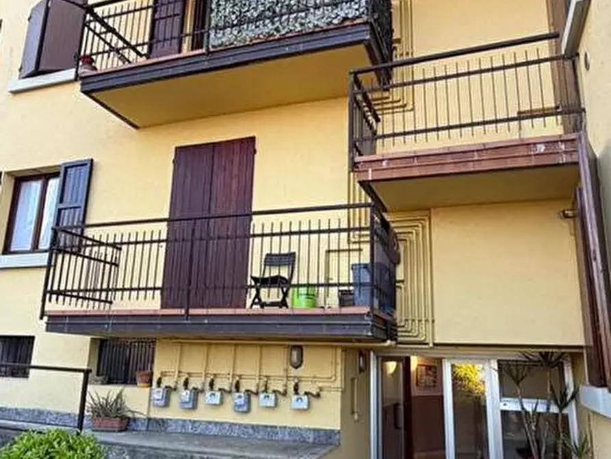 Immagine 5 di Appartamento in vendita  in Via roccolino 1 a Caprino Bergamasco