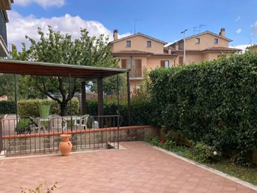 Immagine 5 di Appartamento in vendita  in Via Scoccimarro a Sinalunga
