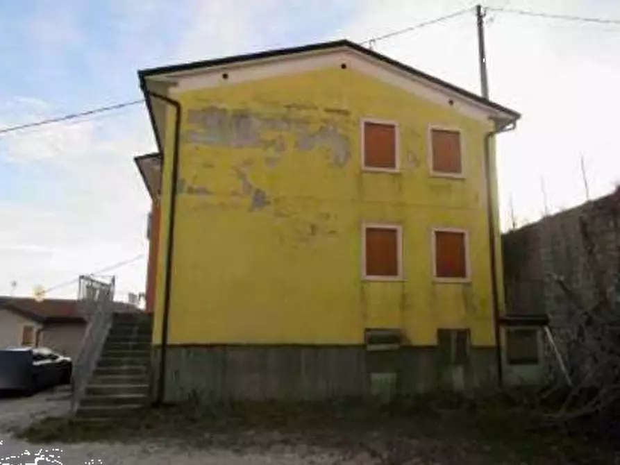 Immagine 14 di Quadrilocale in vendita  in Contrada Bertacchi a Lusiana Conco