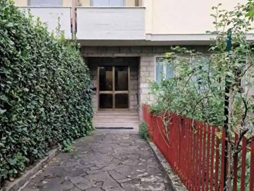 Immagine 9 di Trilocale in vendita  in LUIGI FEDERICO MENABREA 8 a Firenze