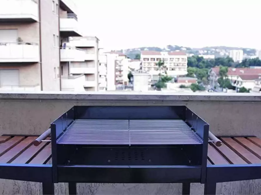 Immagine 15 di Quadrilocale in affitto  a Pescara