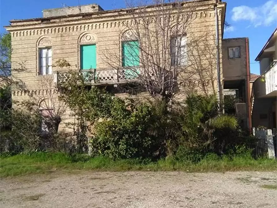 Immagine 2 di Rustico / casale in vendita  a Silvi