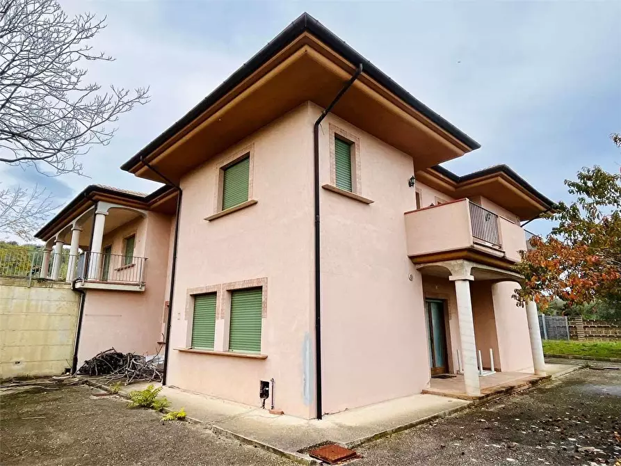 Immagine 2 di Villa in vendita  in Piane a Bucchianico
