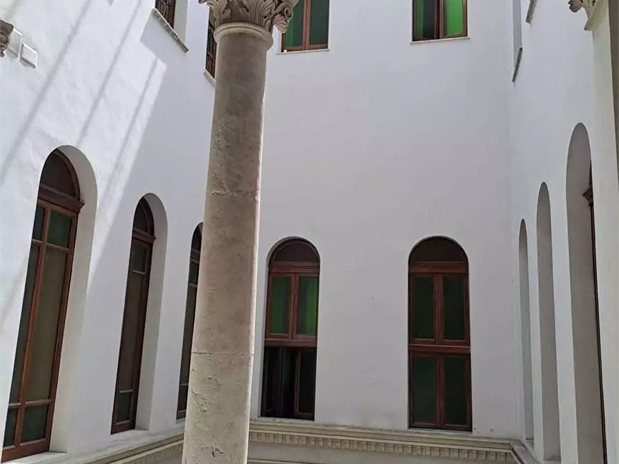 Immagine 1 di Ufficio in affitto  a Pescara