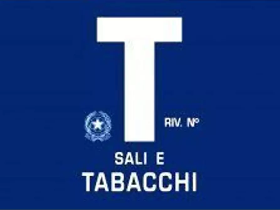 Immagine 1 di Negozio in vendita  a Pescara