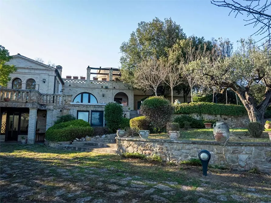Immagine 1 di Villa in vendita  a Santa Maria Imbaro