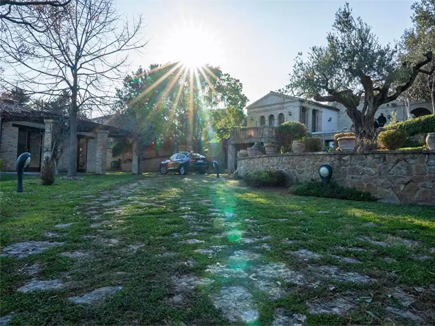 Immagine 3 di Villa in vendita  a Santa Maria Imbaro