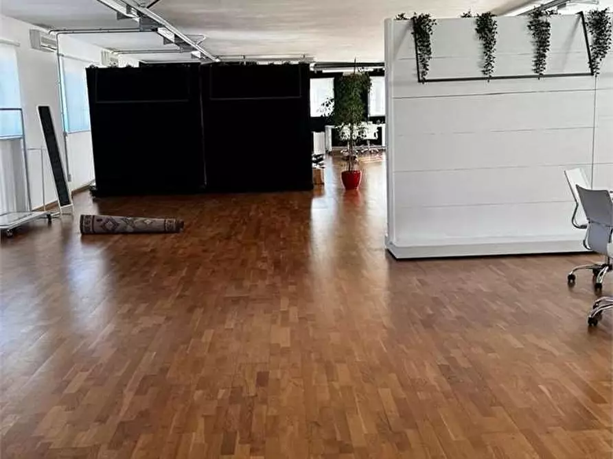 Immagine 5 di Capannone industriale in vendita  in Pietro Nenni a Pescara