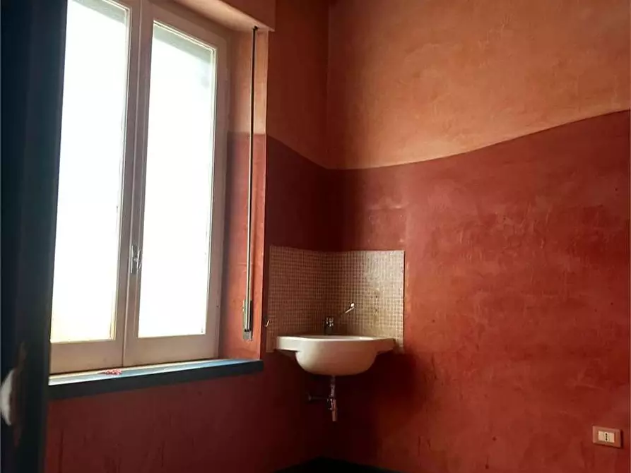 Immagine 6 di Negozio in affitto  a Pescara