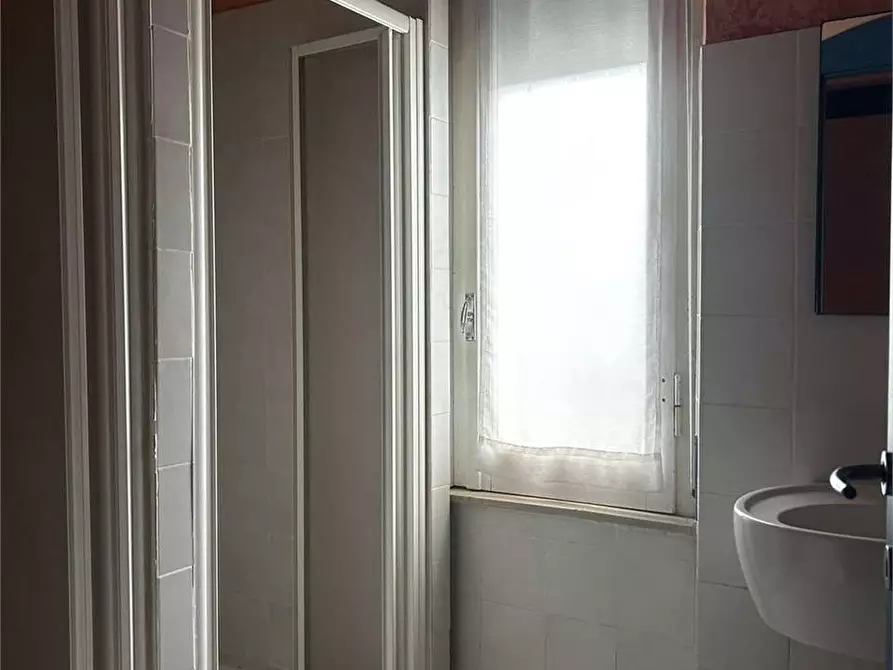 Immagine 10 di Negozio in affitto  a Pescara