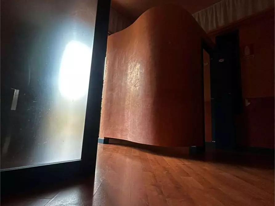 Immagine 12 di Negozio in affitto  a Pescara