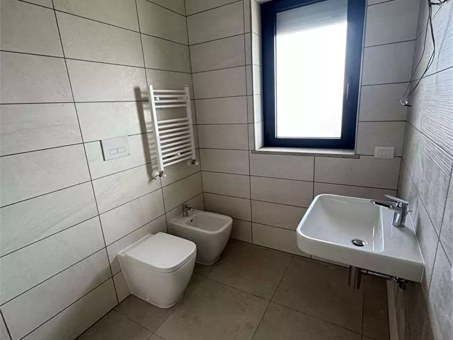 Immagine 8 di Bilocale in affitto  a Pescara