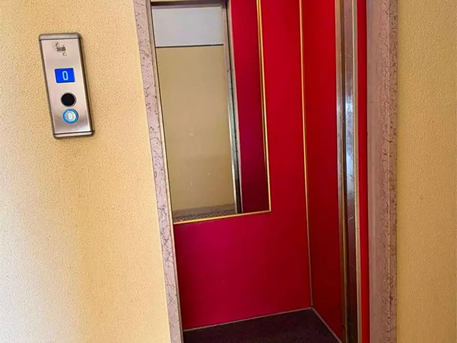 Immagine 11 di Trilocale in vendita  in Aterno 65 a Pescara