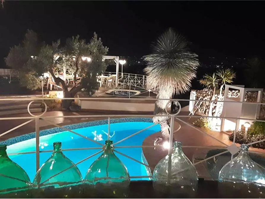 Immagine 2 di Villa in vendita  in Colle Innamorati 309 a Pescara