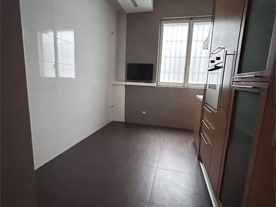Immagine 12 di Quadrilocale in vendita  in Leopoldo Muzii 85 a Pescara