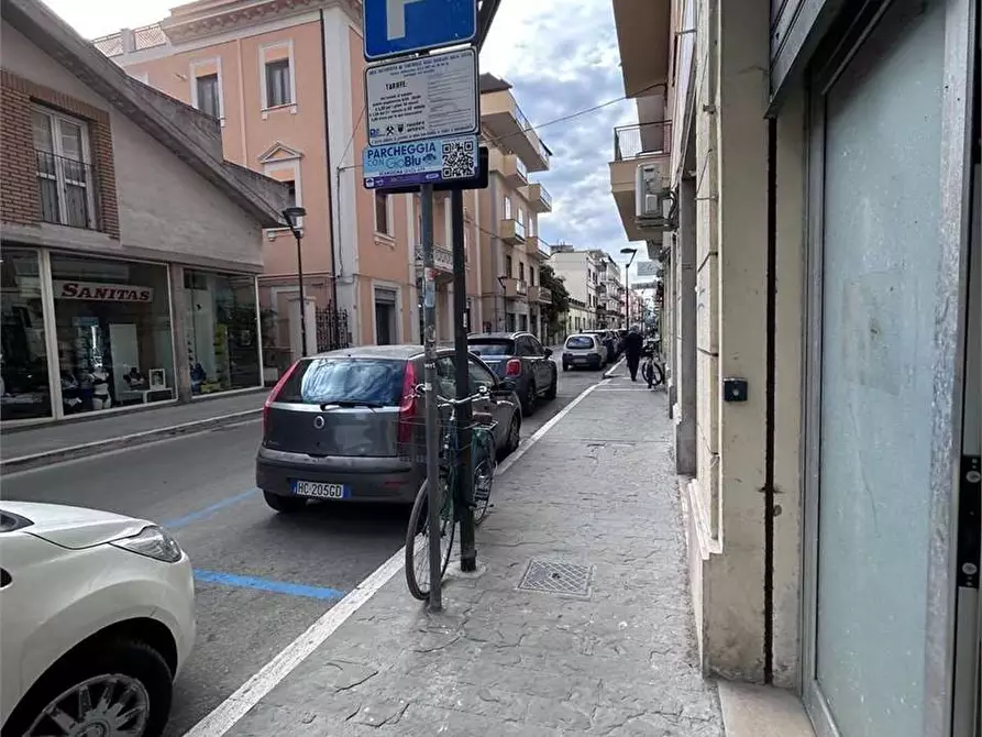Immagine 7 di Negozio in vendita  in Firenze a Pescara