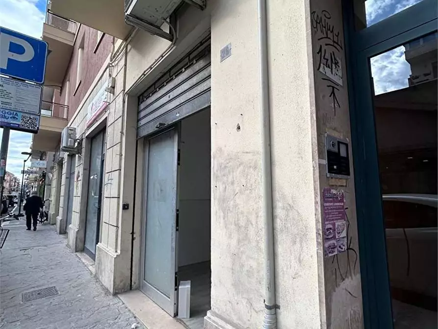 Immagine 8 di Negozio in vendita  in Firenze a Pescara