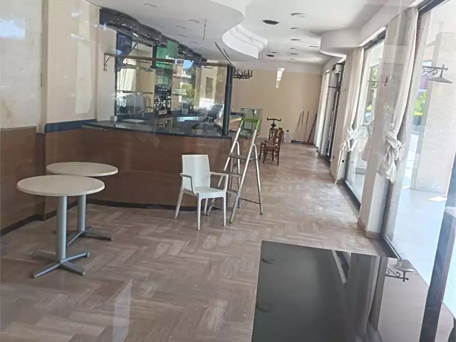 Immagine 5 di Negozio in vendita  in via leonardo da vinci 78 a Silvi