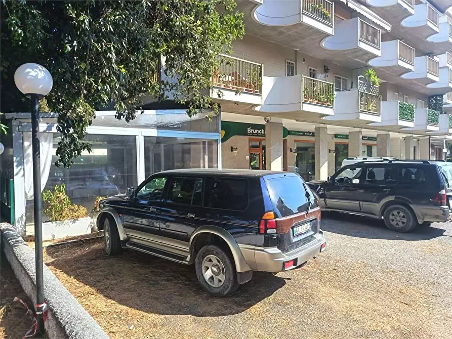 Immagine 9 di Negozio in vendita  in via leonardo da vinci 78 a Silvi