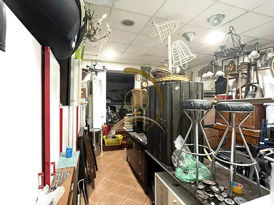 Immagine 4 di Negozio in vendita  in Via Barletta  33 a Andria