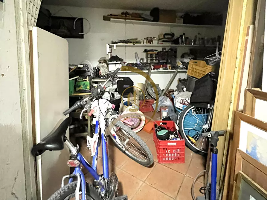 Immagine 5 di Negozio in vendita  in Via Barletta  33 a Andria