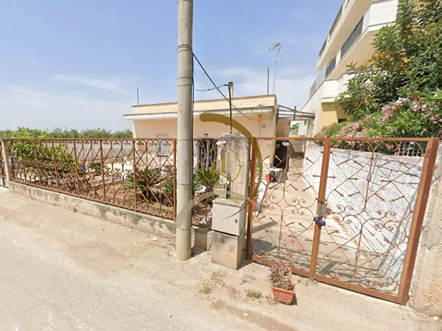 Immagine 2 di Villa in vendita  in Via Lagnone Santa Croce  281 a Andria