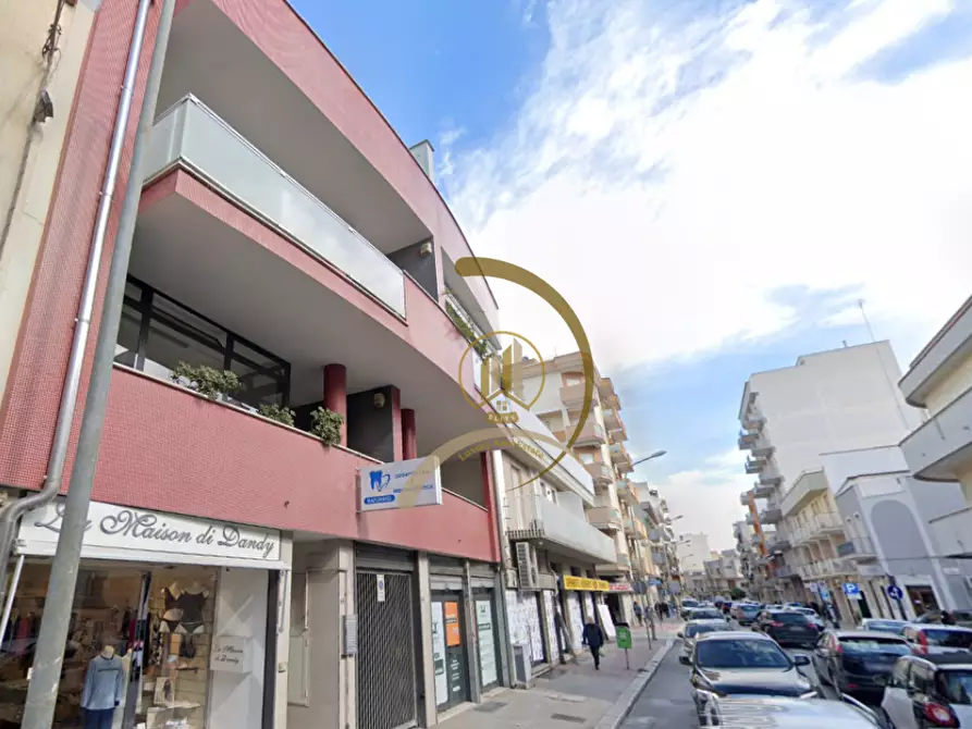 Immagine 3 di Appartamento in vendita  in Viale Alto Adige 65 a Andria