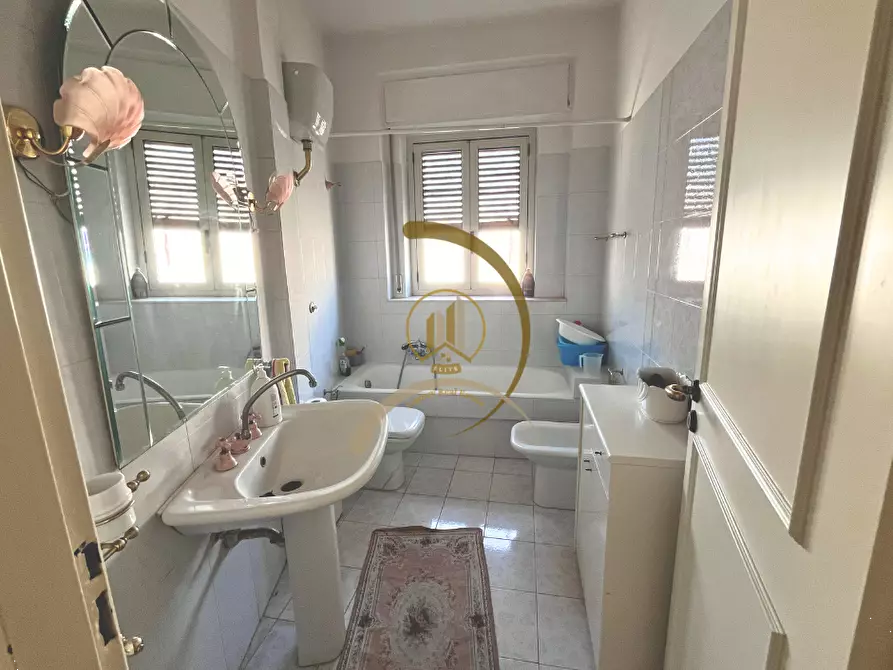 Immagine 16 di Appartamento in vendita  in Viale Istria 11 a Andria