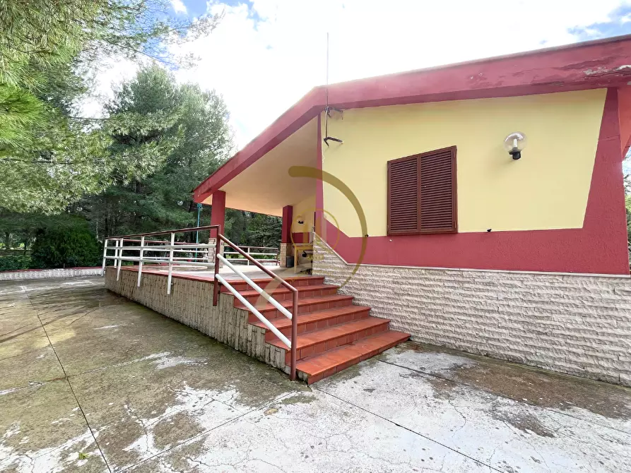 Immagine 13 di Villa in vendita  in Viale delle Rose  a Andria